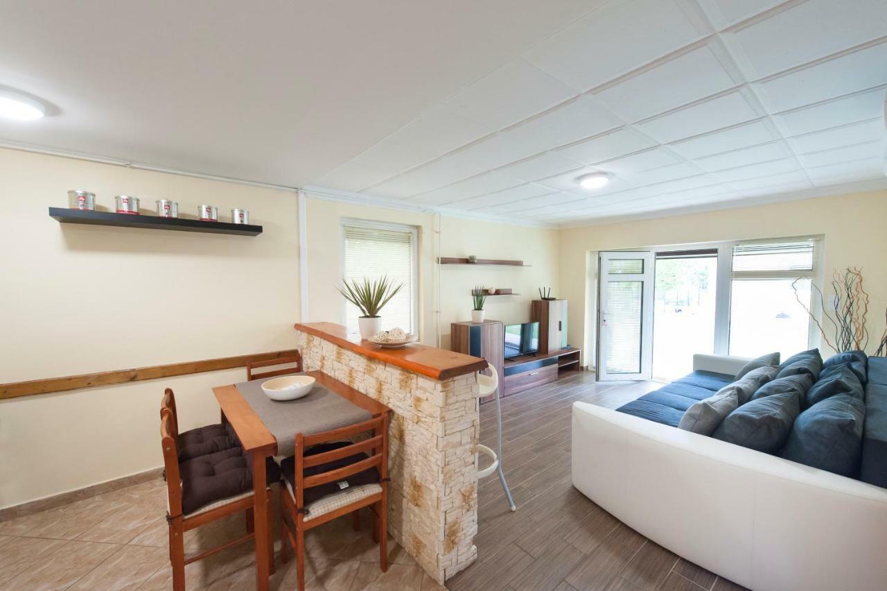 Bier-Lak Apartman House 71 Балатонлеле Екстериор снимка