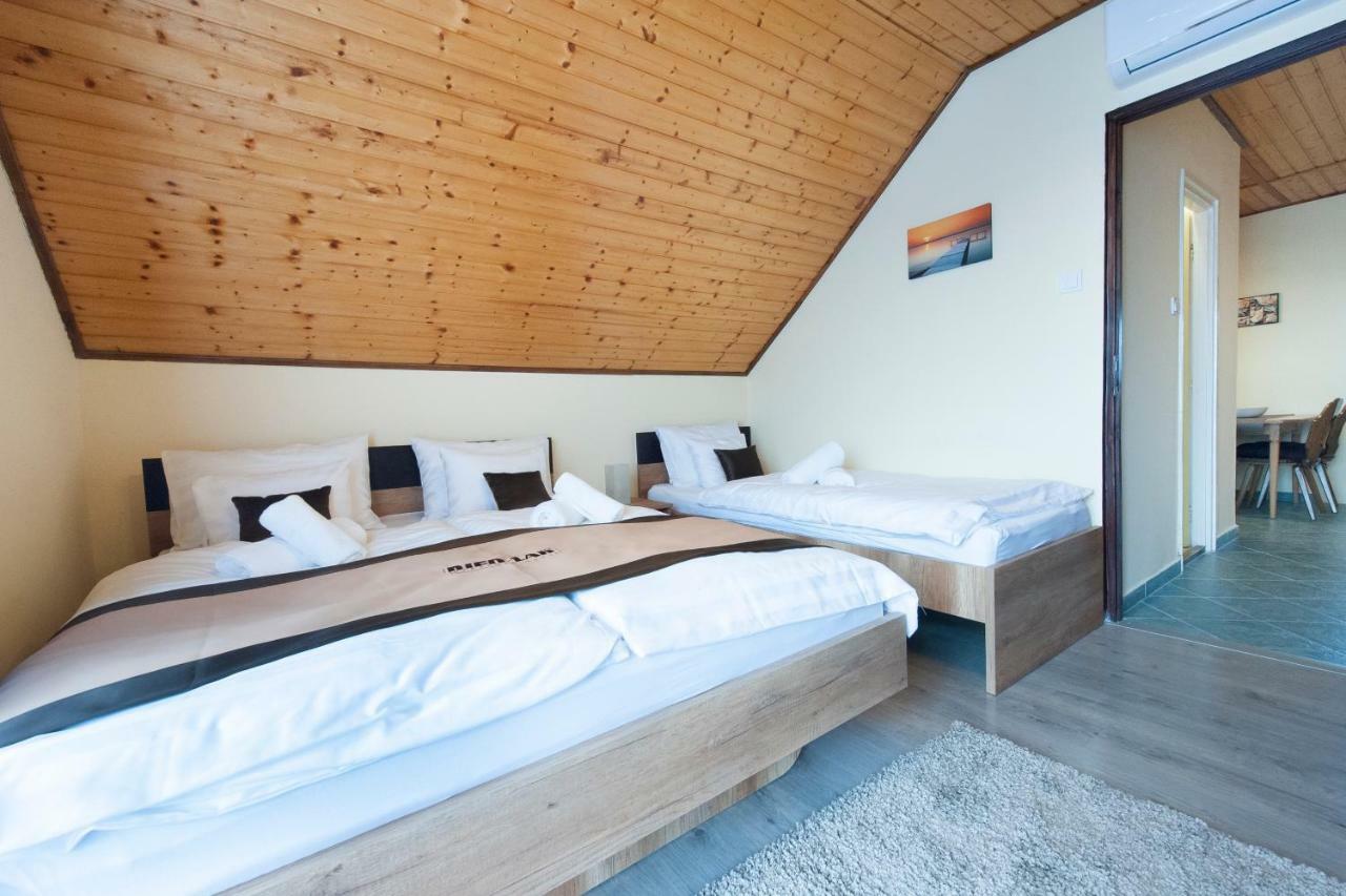 Bier-Lak Apartman House 71 Балатонлеле Екстериор снимка