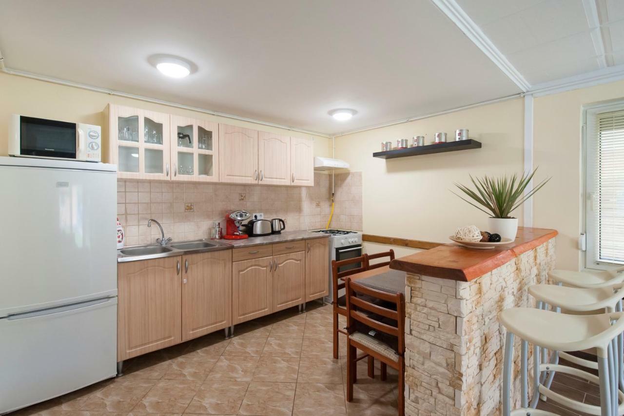 Bier-Lak Apartman House 71 Балатонлеле Екстериор снимка