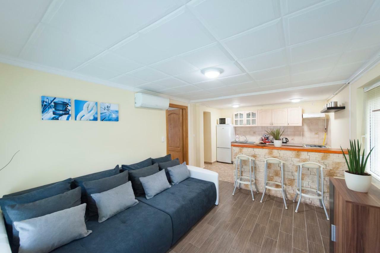 Bier-Lak Apartman House 71 Балатонлеле Екстериор снимка